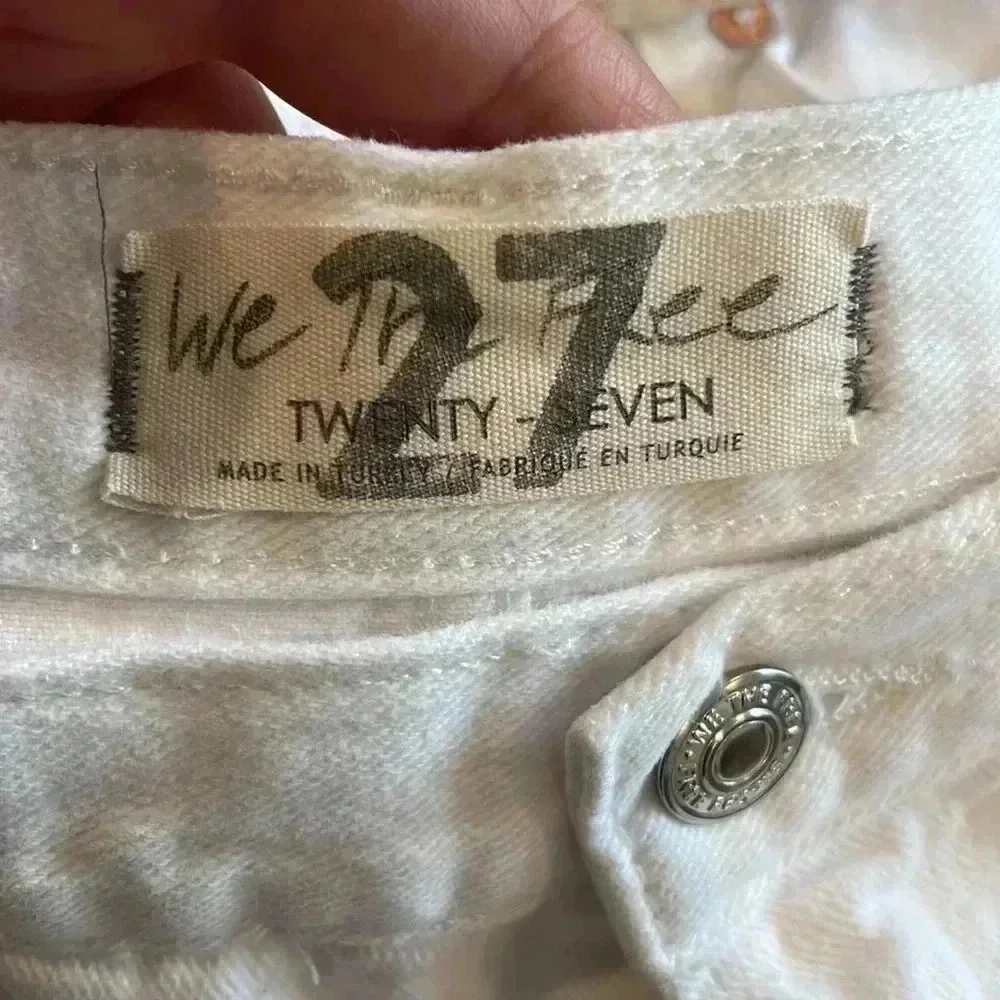 NWT Free People Maggie Optic White Distressed Denim Cut-Off Shorts